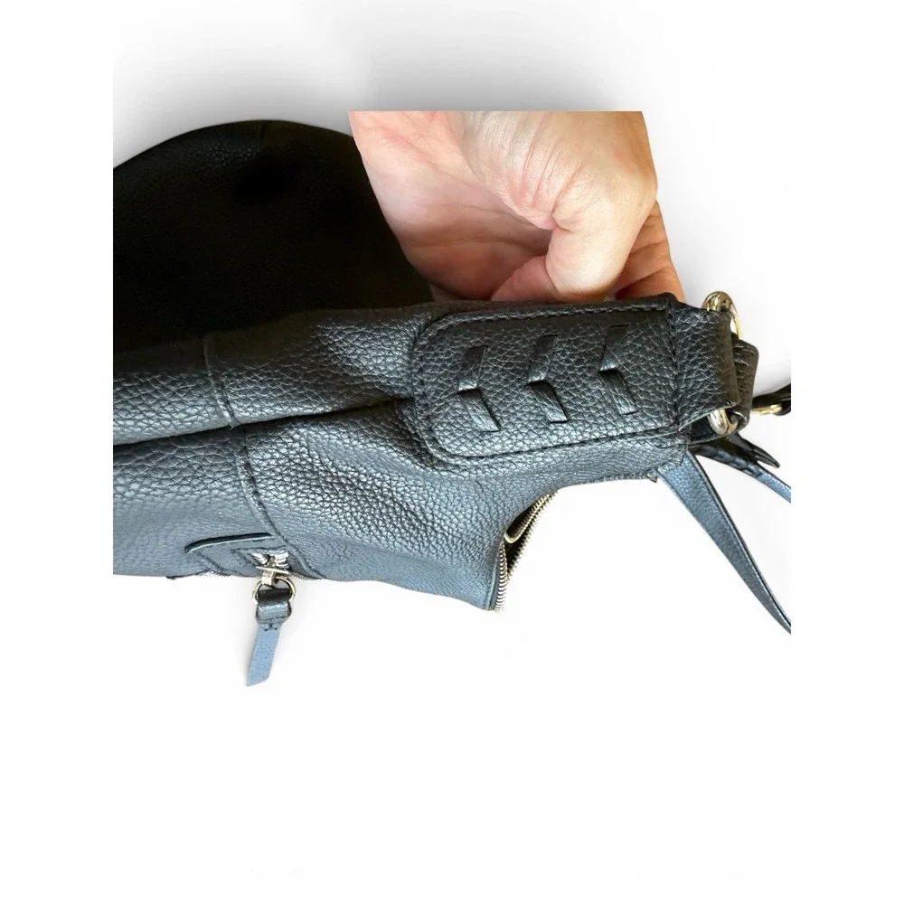 Rosetti Black Pebbled Shoulder Bag Medium Zip Closure Inner/Outer Pockets Strap